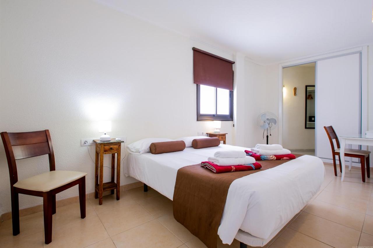 אדחה Apartments La Caleta Sunrises מראה חיצוני תמונה