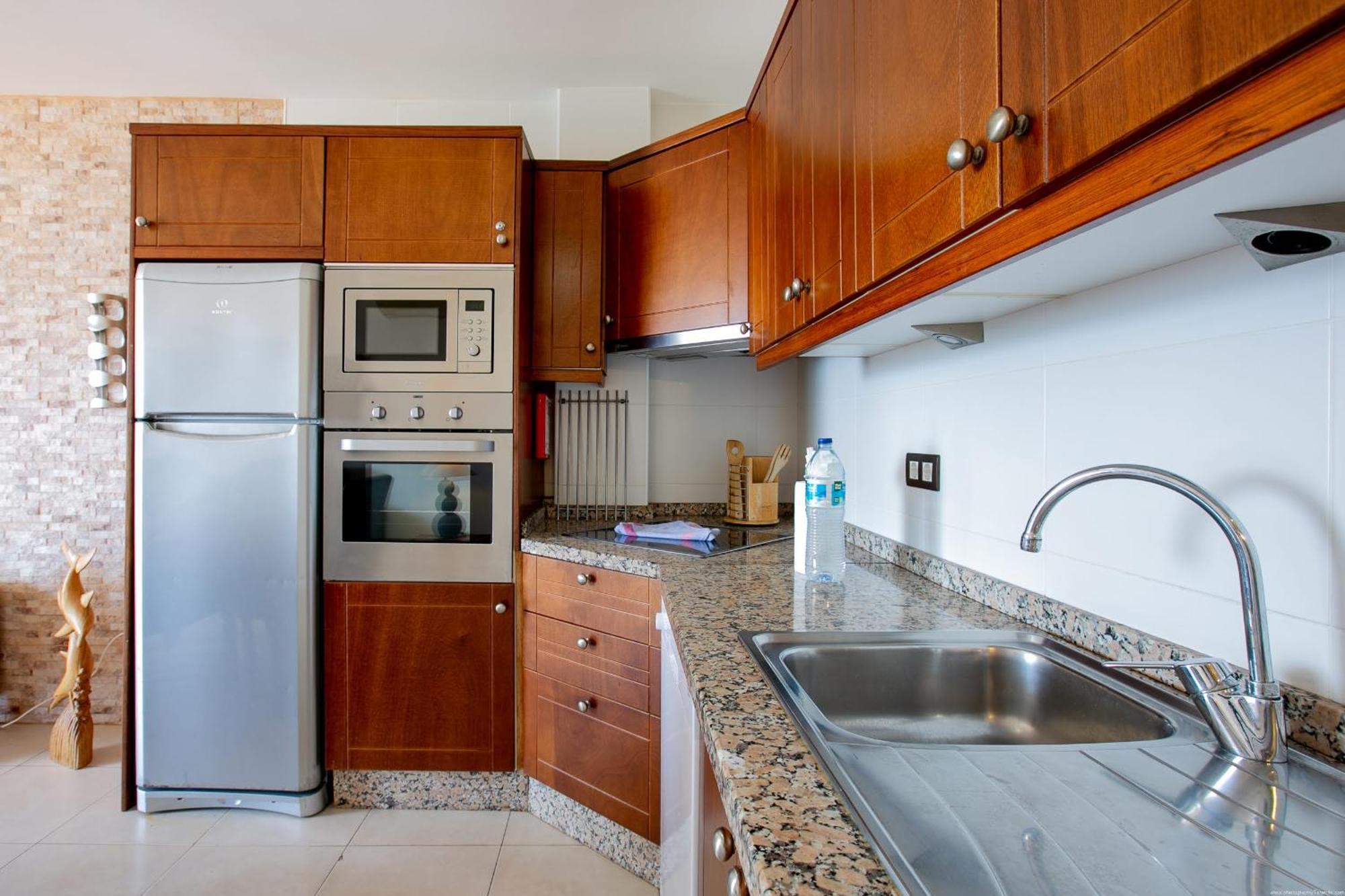 אדחה Apartments La Caleta Sunrises מראה חיצוני תמונה